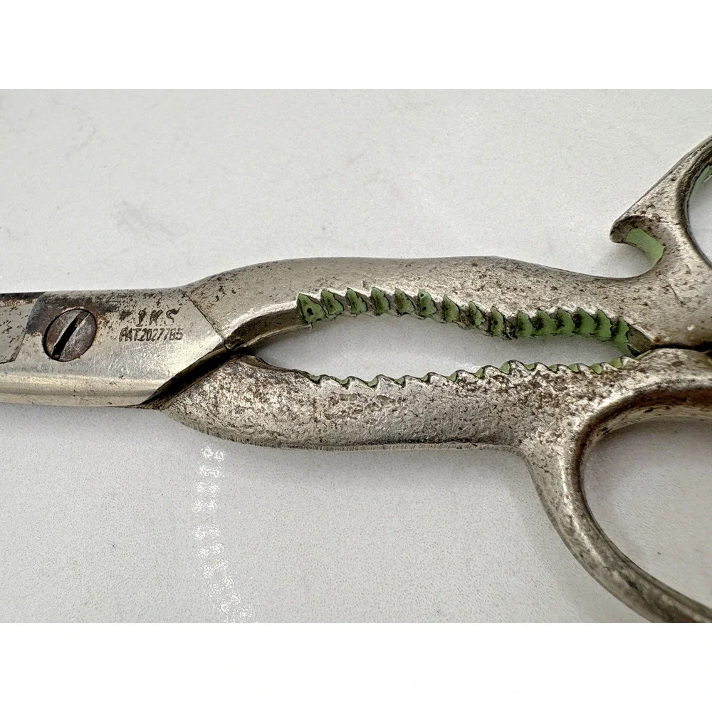 Vintage WISS Patented 1.K.S. USA kitchen Shears Scissors Cutlery 8''